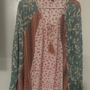 Gigio USA women blouse poncho style
